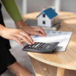 Lawyer explaining closing costs for home buyers in Mississauga