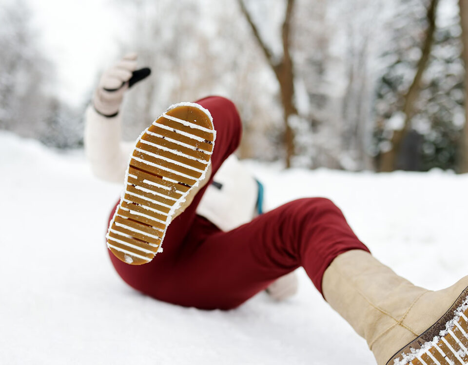 Injury victim consulting a lawyer after a slip and fall in Mississauga